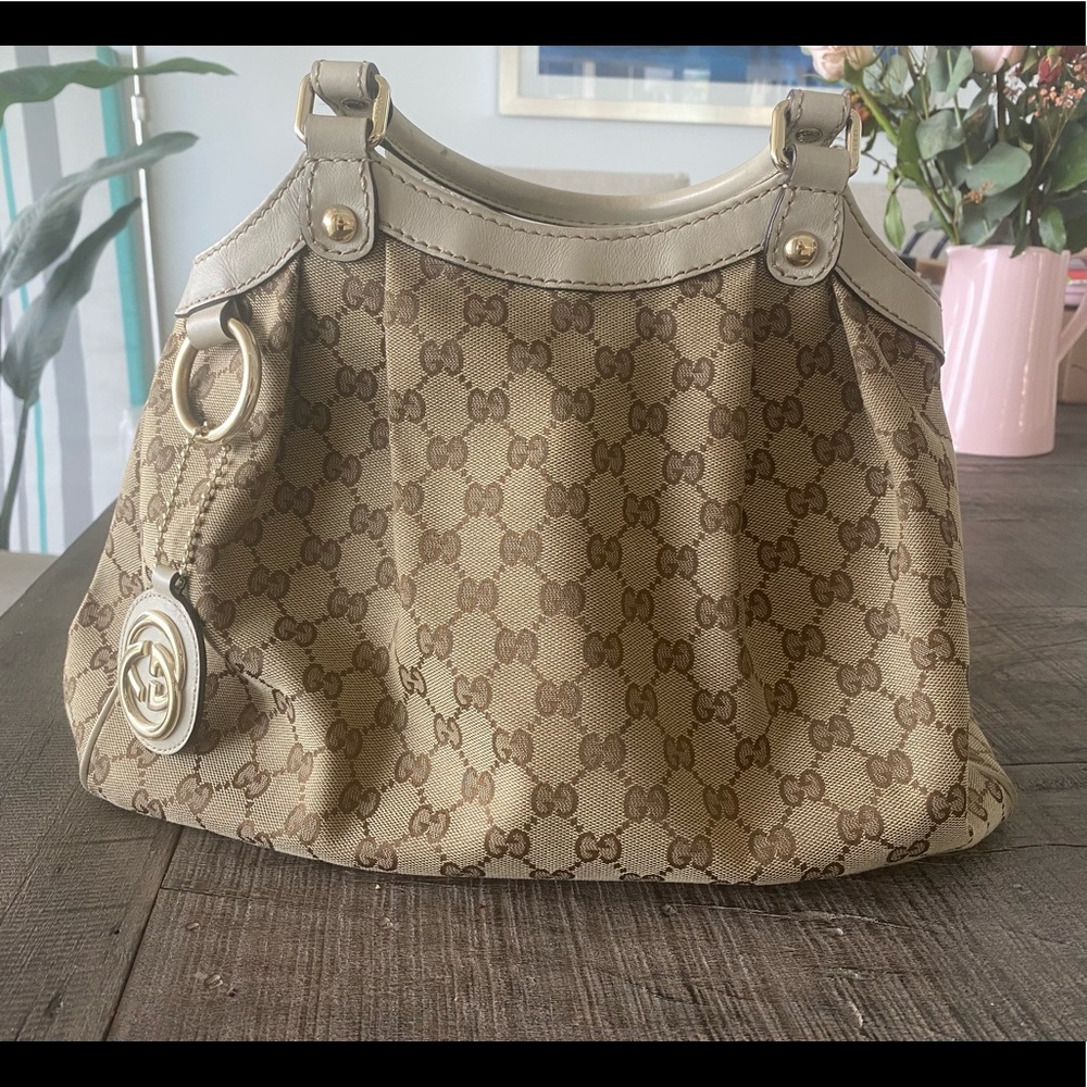 Authentic Gucci Sukey GG excellent condition.